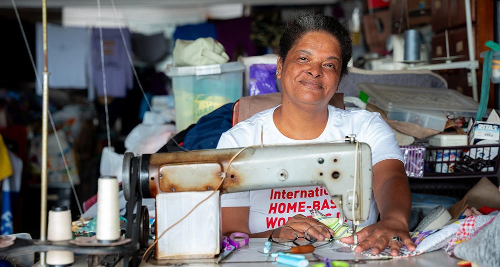 Edna-em-sua-casa,-a-sede-da-Tendarte-em-Osasco-2